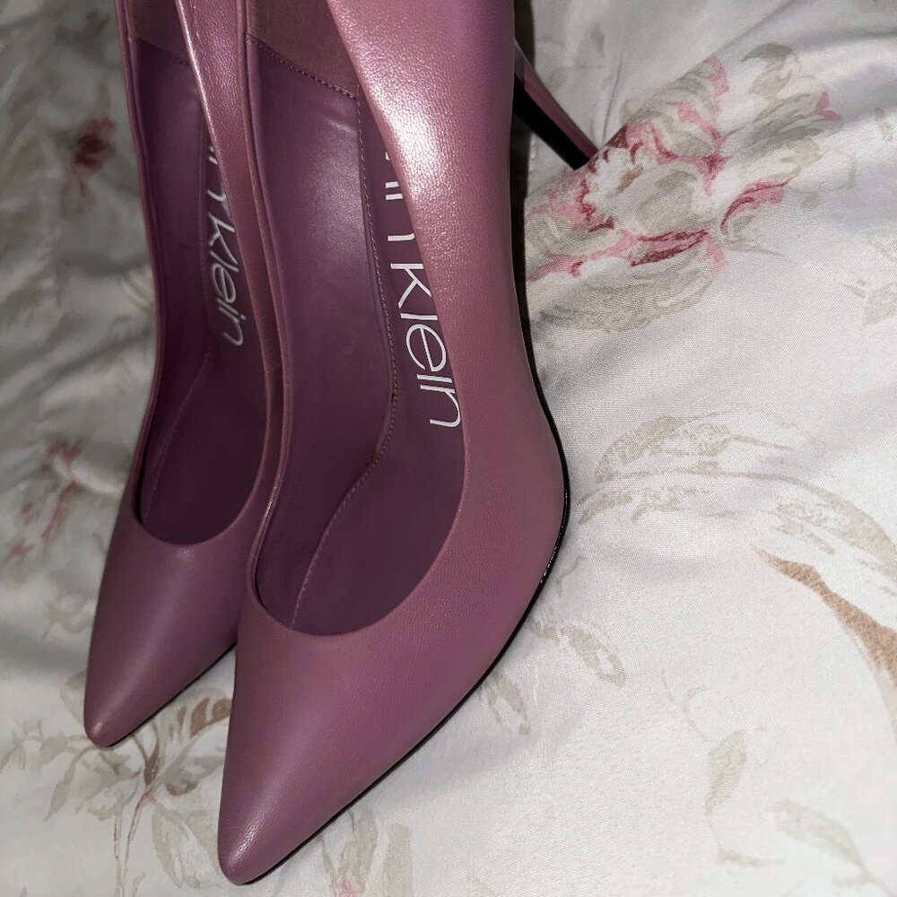 Women's Calvin Klein Purple Hills Heels Size 9